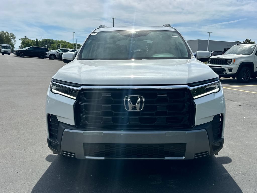 New 2026 Honda Pilot Touring image 8