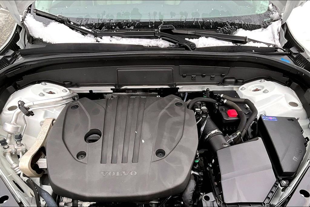 Certified 2023 Volvo XC60 B5 Plus image 29