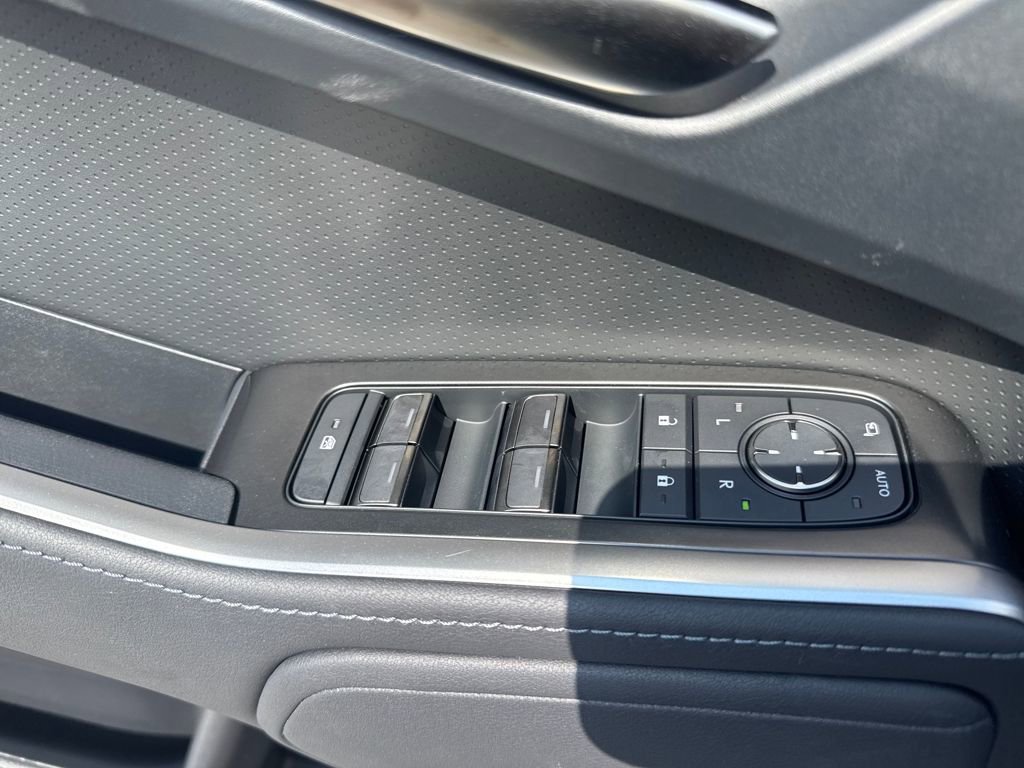 Used 2026 Lexus GX 550 image 13