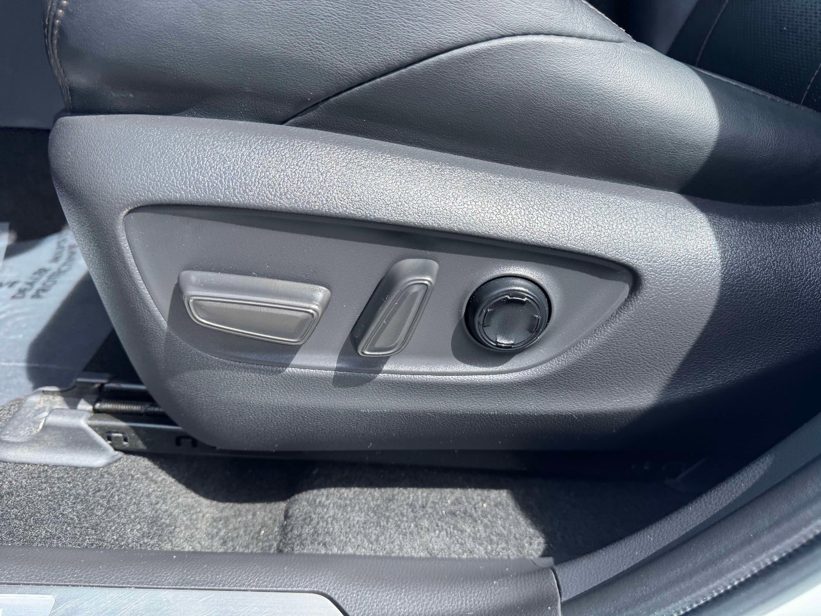 Certified 2023 Toyota Venza Limited AWD/4WD image 26