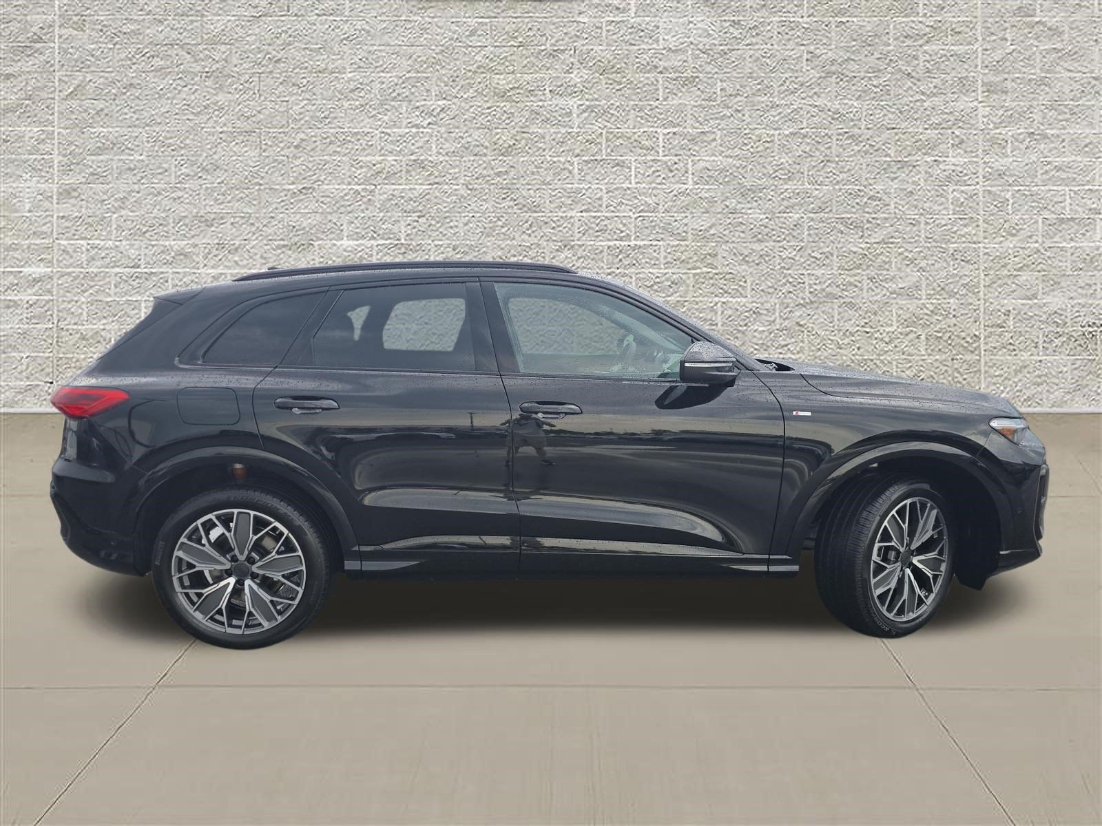 New 2026 Audi Q5 Premium Plus AWD/4WD image 8
