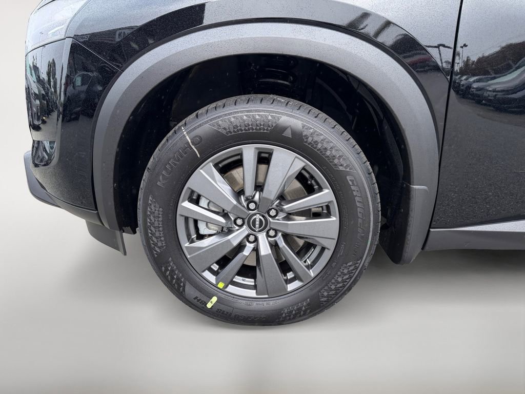 New 2025 Nissan Pathfinder SV image 36