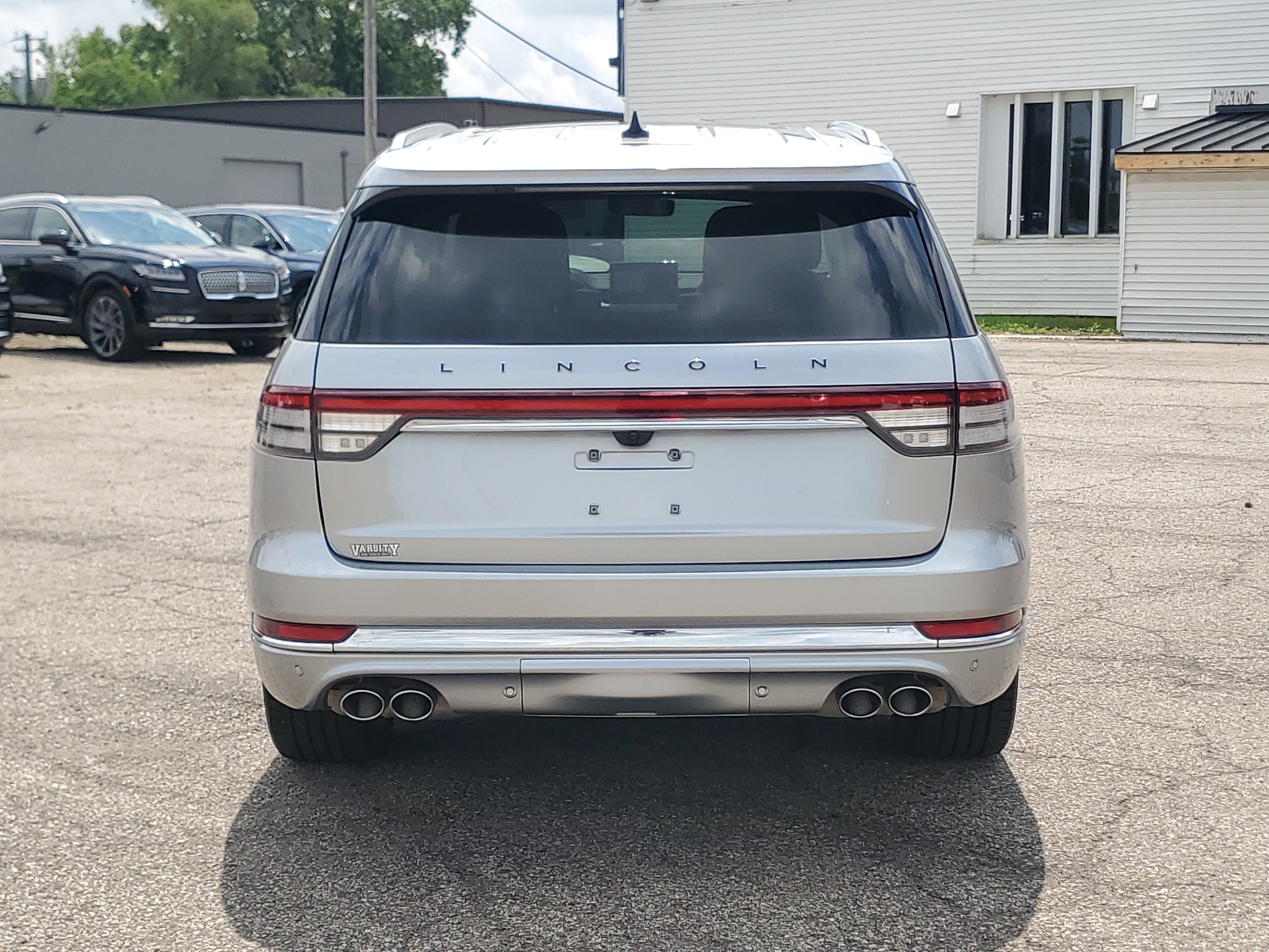 Certified 2024 Lincoln Aviator Black Label w/ Class IV Trailer Tow Package AWD/4WD image 5