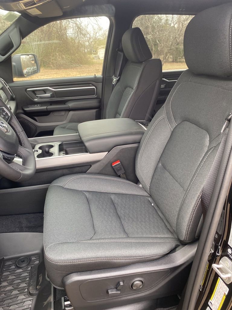 New 2026 RAM 1500 4x4 Crew Cab image 22