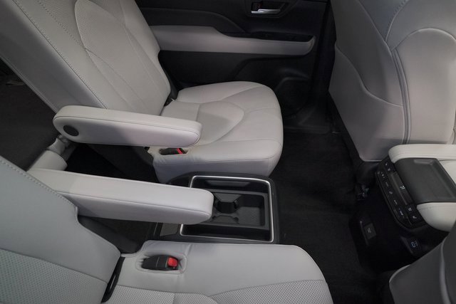 Used 2024 Toyota Grand Highlander Platinum image 43