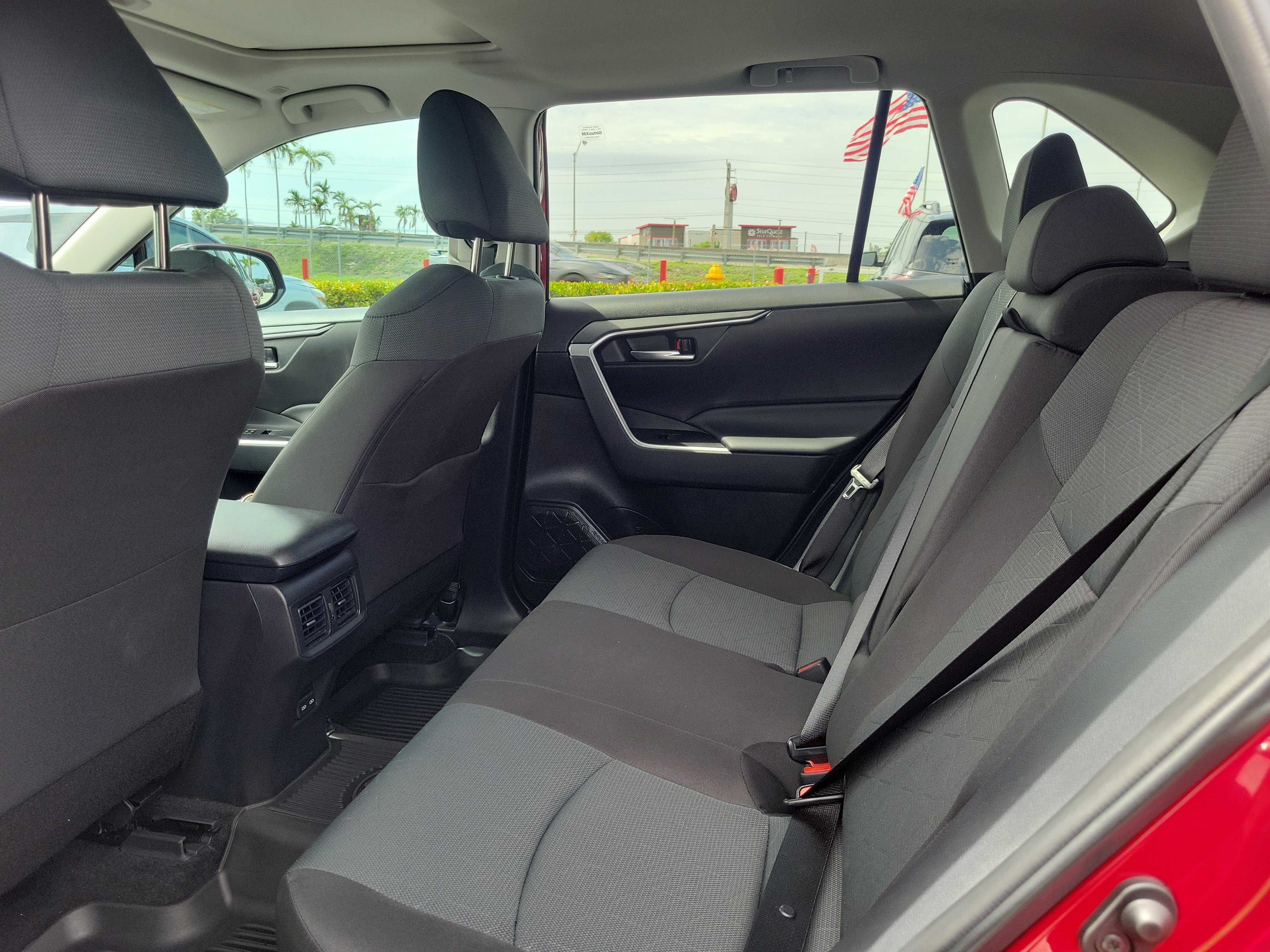 Used 2025 Toyota RAV4 XLE w/ Convenience Package FWD image 18