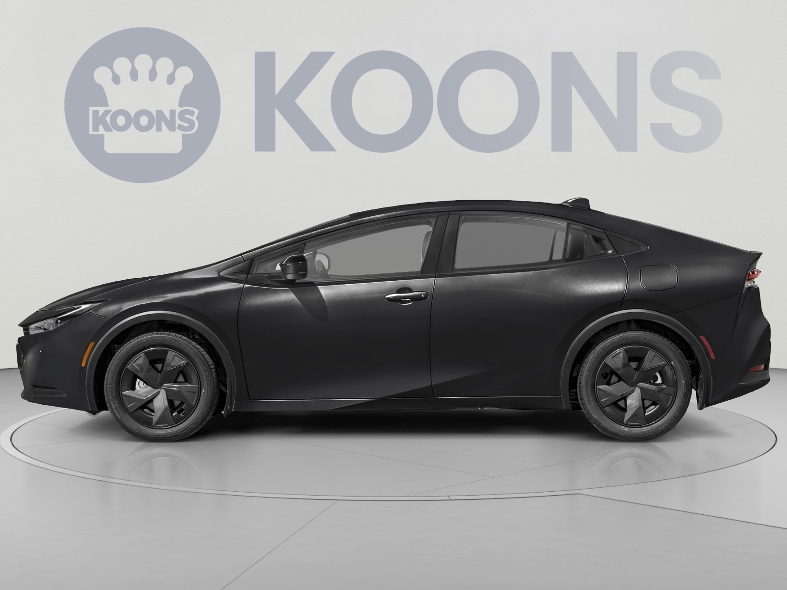 Used 2025 Toyota Prius LE FWD image 4