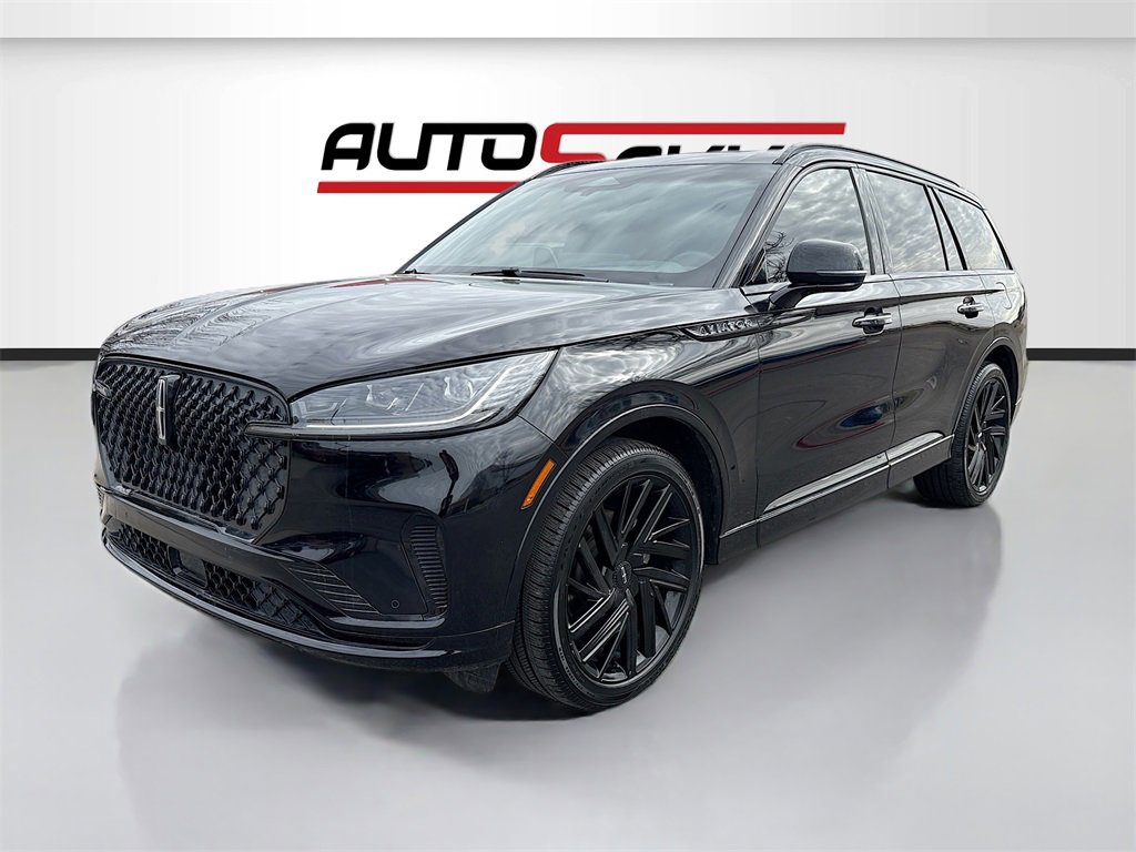 Used 2025 Lincoln Aviator Black Label w/ Jet Appearance Package image 3