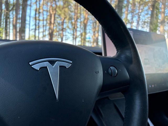 Used 2022 Tesla Model 3 Long Range AWD/4WD image 24