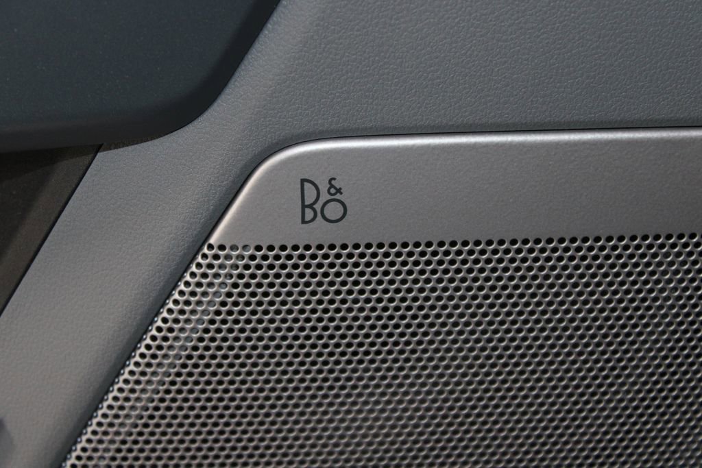 Used 2023 Ford F150 Lariat w/ Max Trailer Tow Package image 42