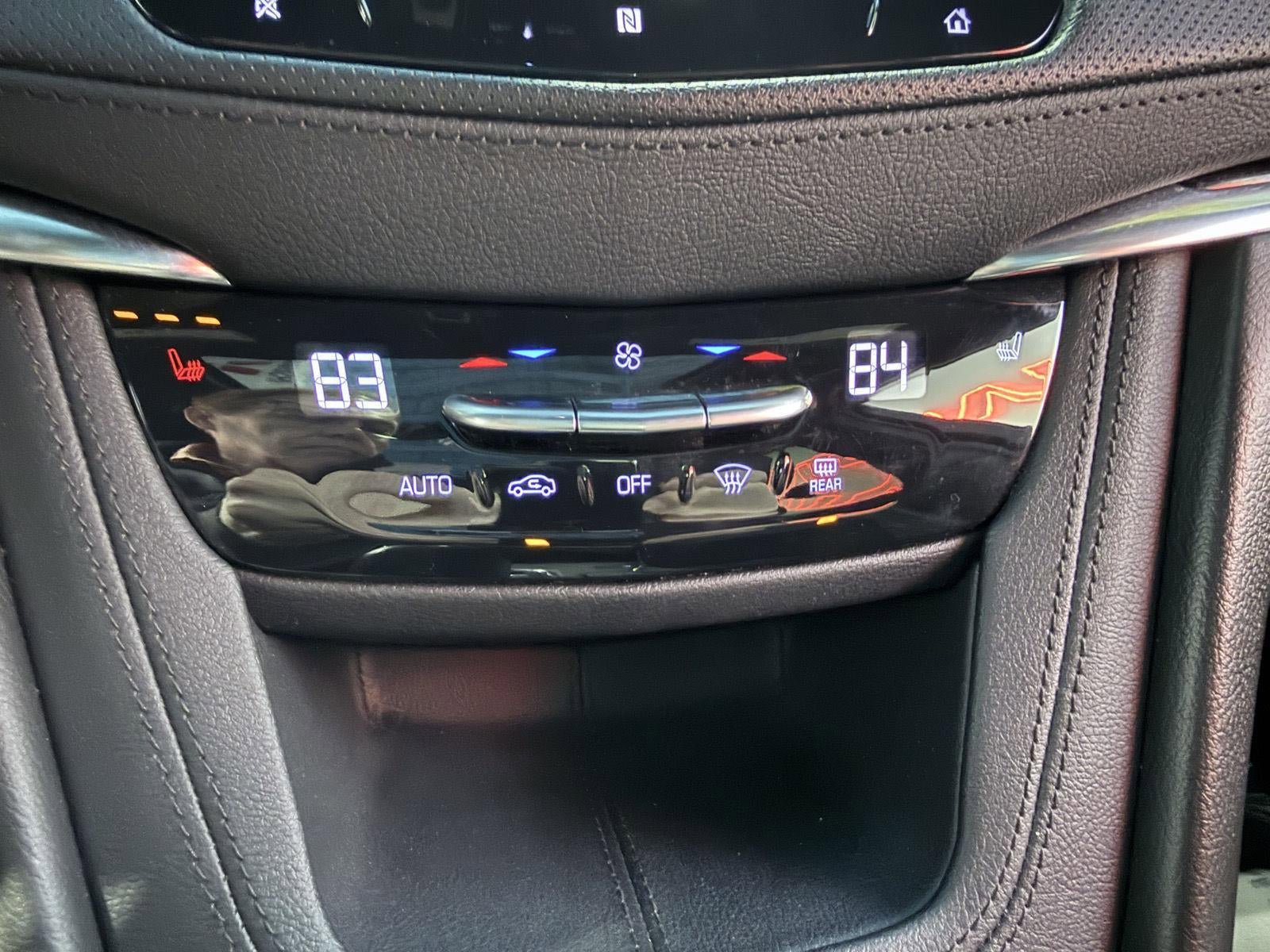 Used 2020 Cadillac XT5 Premium Luxury image 24