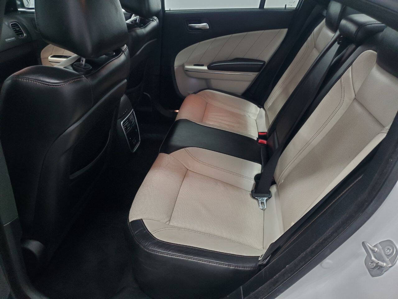 Used 2018 Dodge Charger SXT Plus w/ Quick Order Package 29J RWD image 12