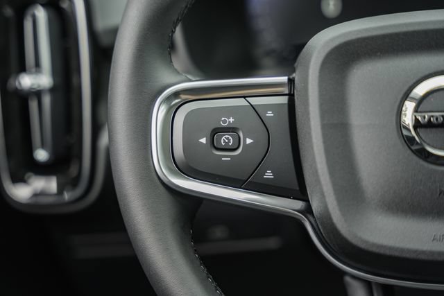 New 2026 Volvo XC40 B5 Plus w/ Climate Package AWD/4WD image 32