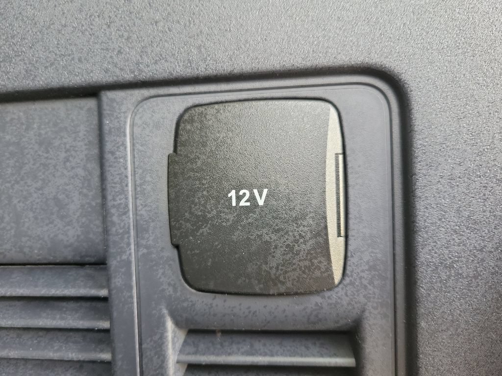 Used 2025 Ford Expedition Active RWD image 8