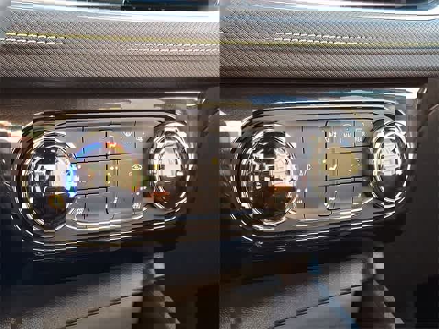 Used 2025 Chevrolet TrailBlazer ACTIV image 23