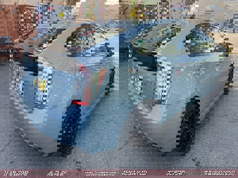 Used 2013 Toyota Prius Three FWD image 9