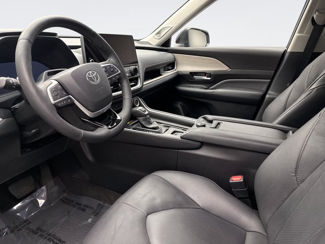 Used 2024 Toyota Grand Highlander AWD image 10
