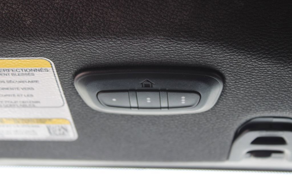 Used 2024 Jeep Wrangler Unlimited Sahara w/ Safety Group image 18