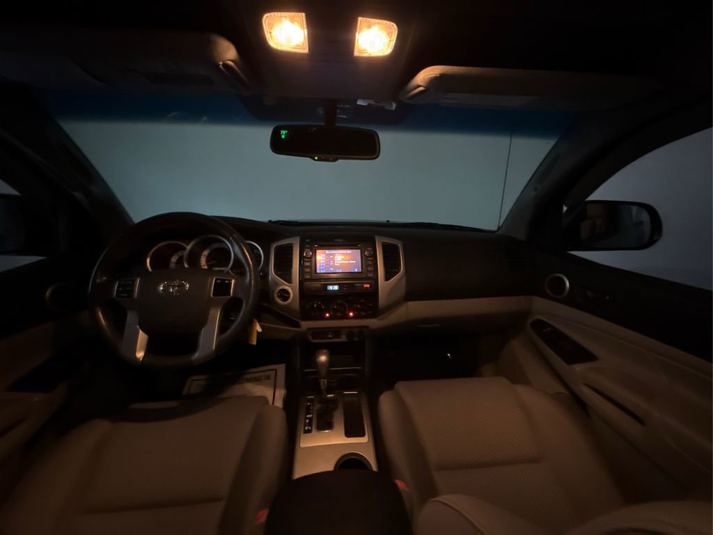 Used 2013 Toyota Tacoma 4x4 Access Cab V6 w/ TRD Off-Road Pkg image 38