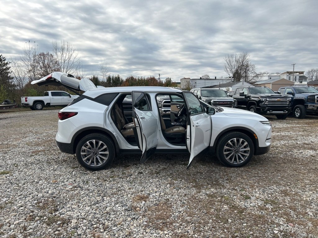Used 2023 Chevrolet Blazer Premier image 15