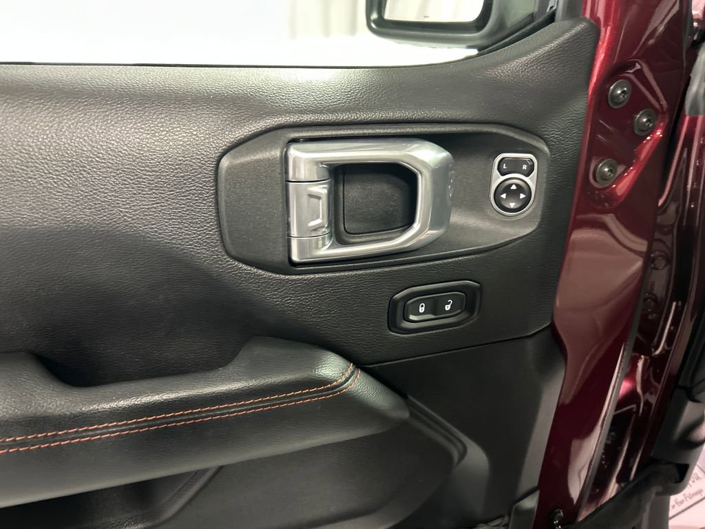 Used 2021 Jeep Gladiator Mojave w/ Dual Top Group AWD/4WD image 14