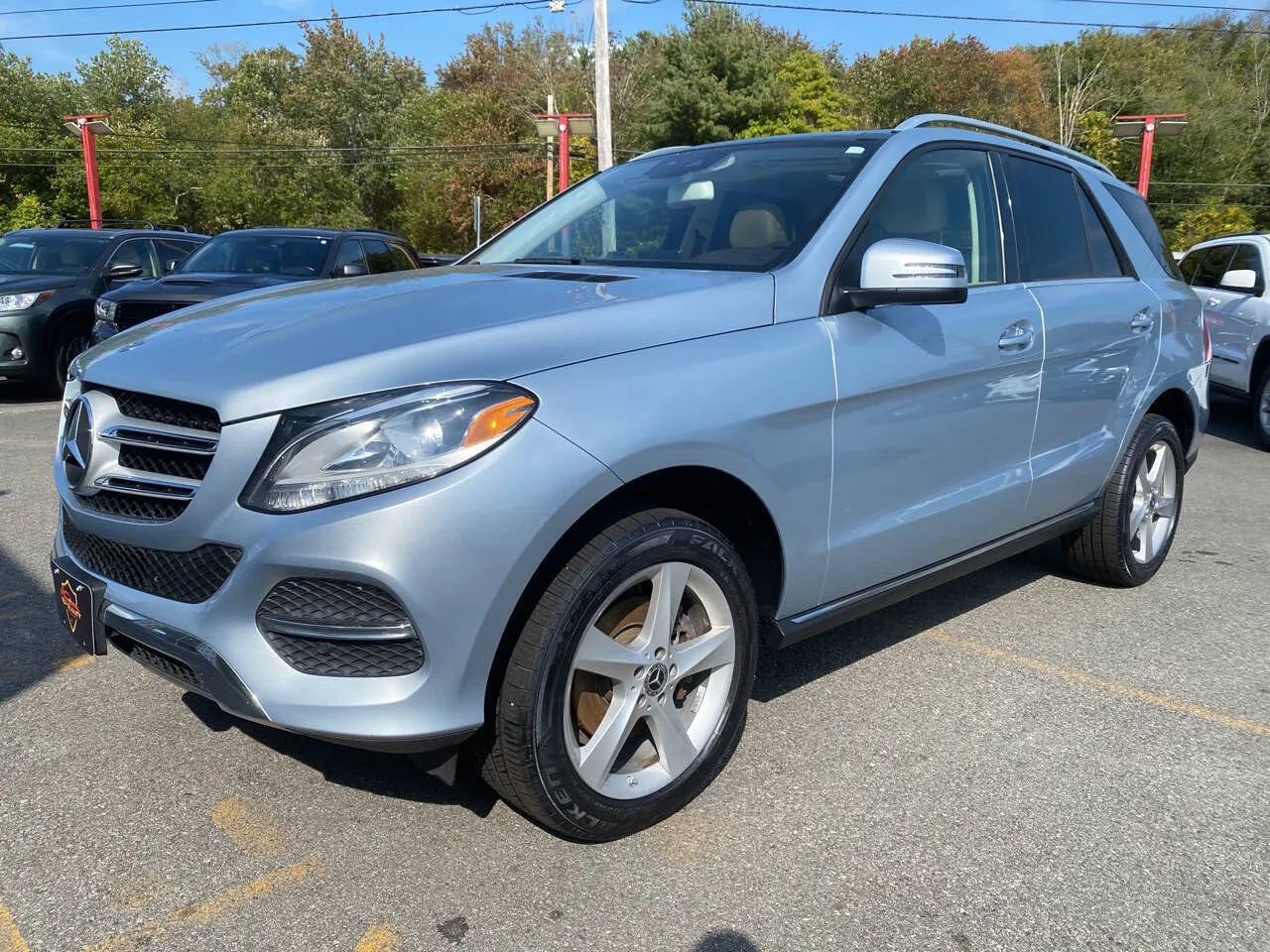Used 2017 Mercedes-Benz GLE 350 4MATIC image 2