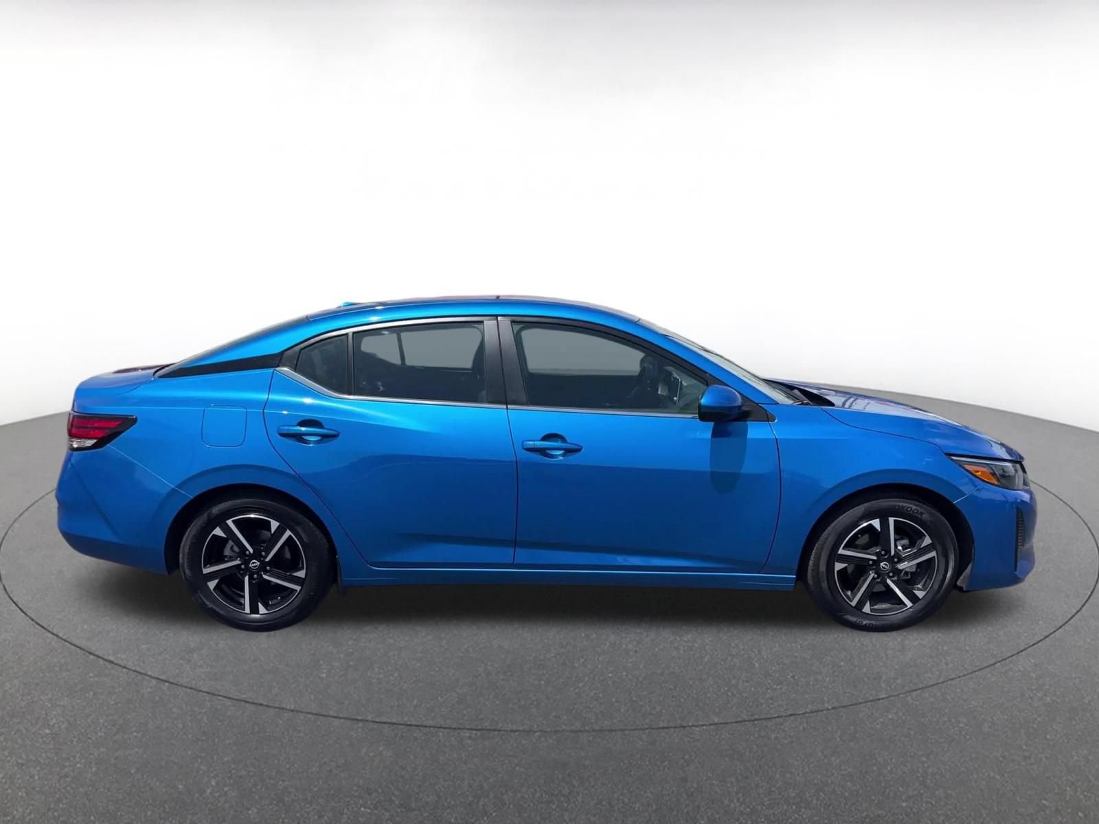 Used 2025 Nissan Sentra SV FWD image 13