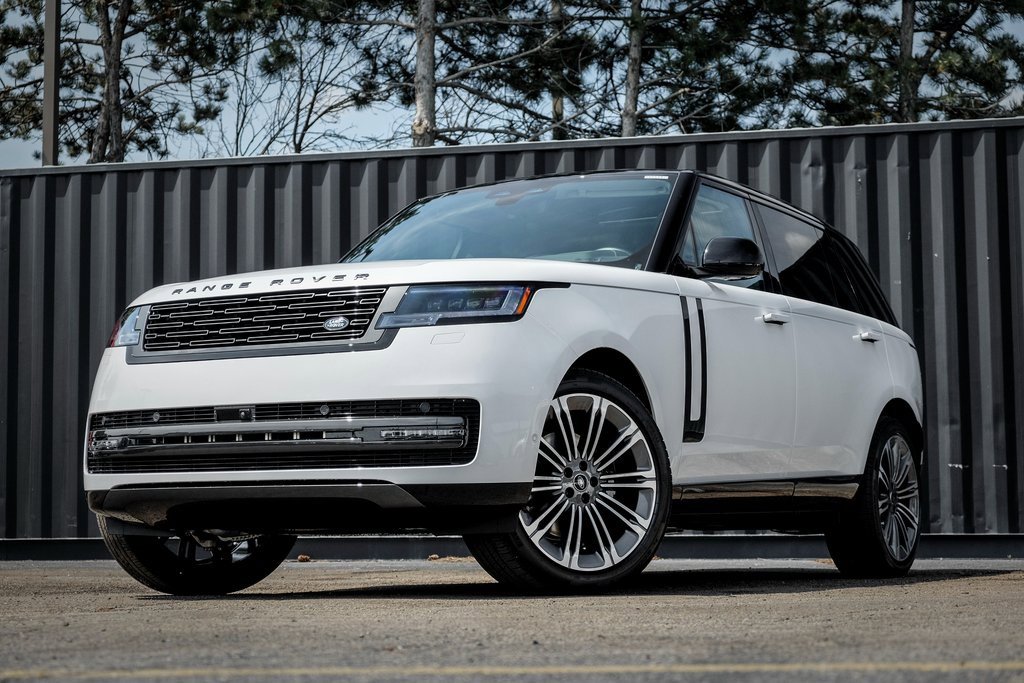 New 2025 Land Rover Range Rover Long Wheelbase SE