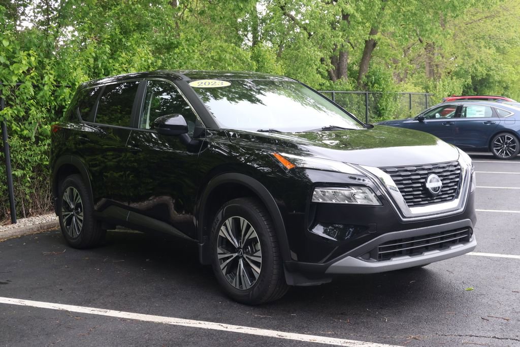 Used 2023 Nissan Rogue SV AWD/4WD image 10