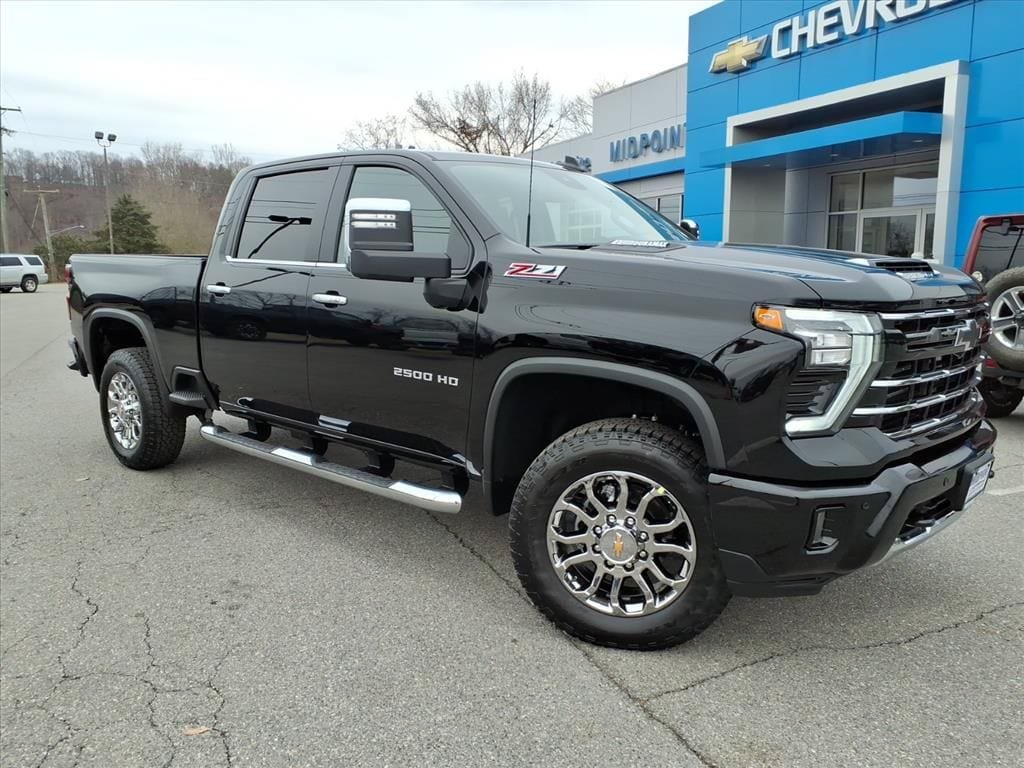 New 2026 Chevrolet Silverado 2500 LT w/ Z71 Chrome Sport Edition AWD/4WD image 2
