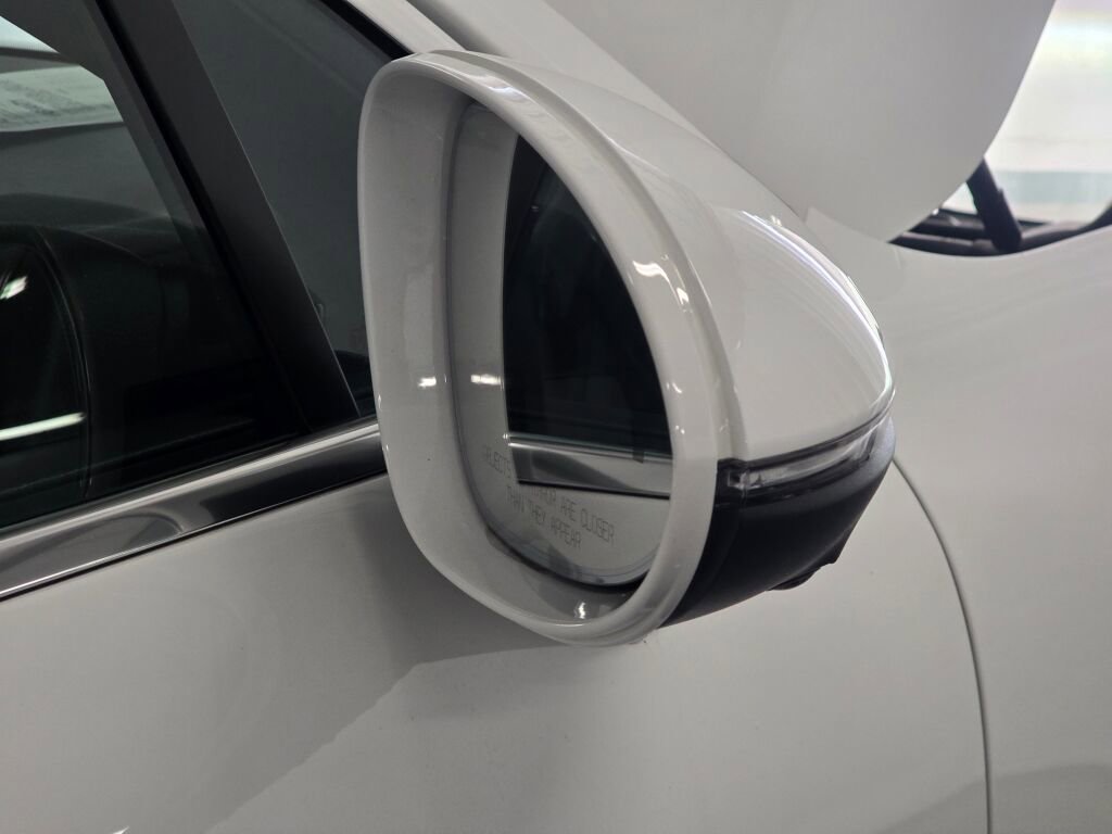 Used 2024 Porsche Cayenne image 31