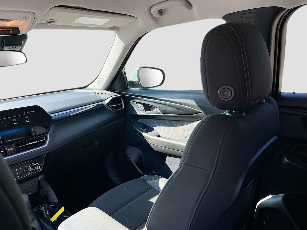 Used 2024 Chevrolet TrailBlazer LT w/ Driver Confidence Package image 21