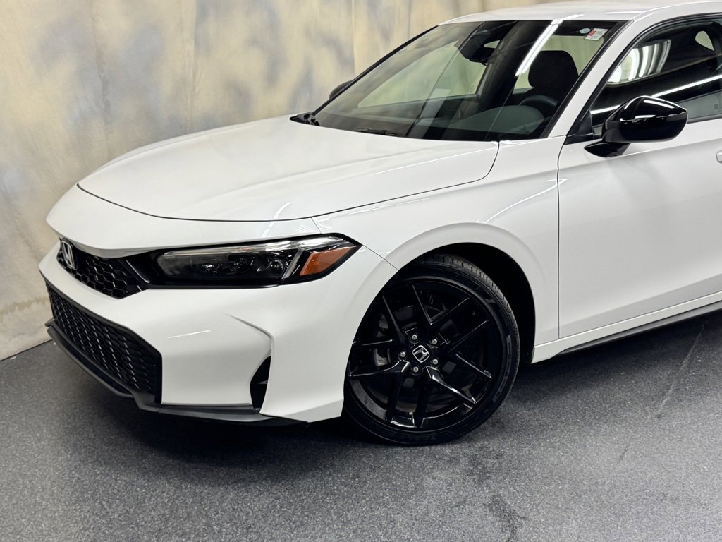 Used 2025 Honda Civic Sport image 2