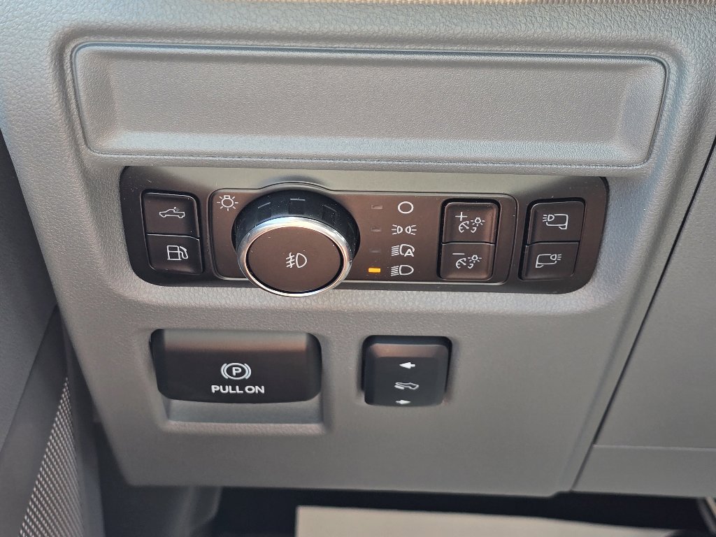 New 2025 Ford F150 Lariat w/ Equipment Group 501A Mid image 7