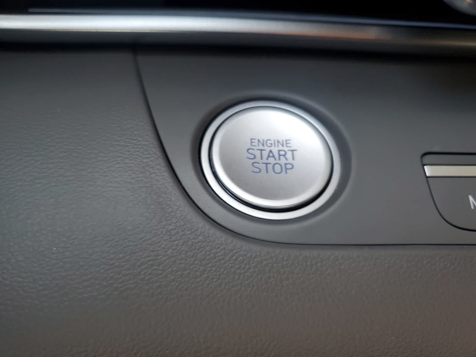 Used 2025 Hyundai Elantra SEL FWD image 20