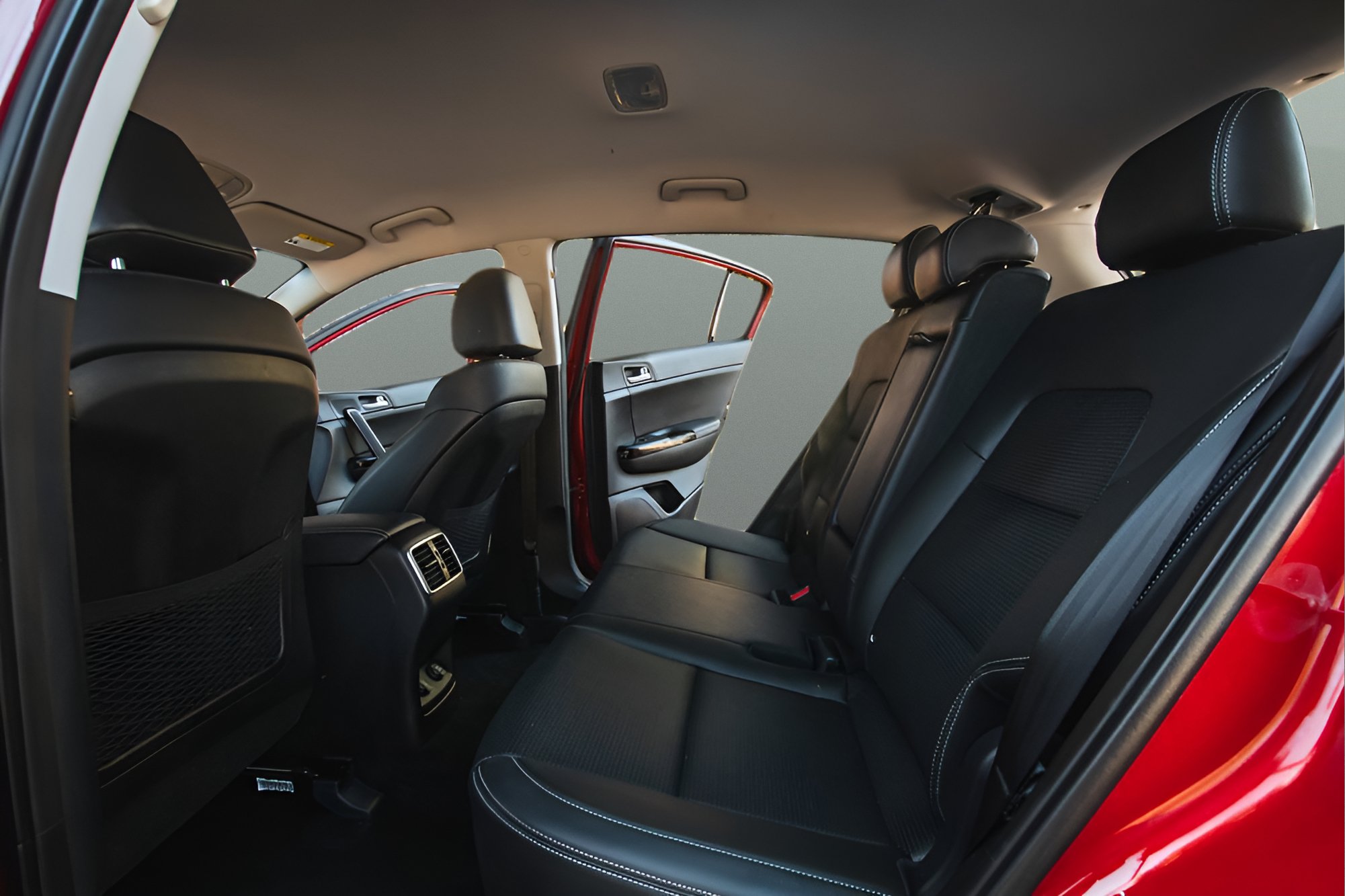 Used 2021 Kia Sportage EX FWD image 15