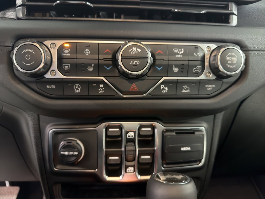 New 2026 Jeep Wrangler Sahara image 33