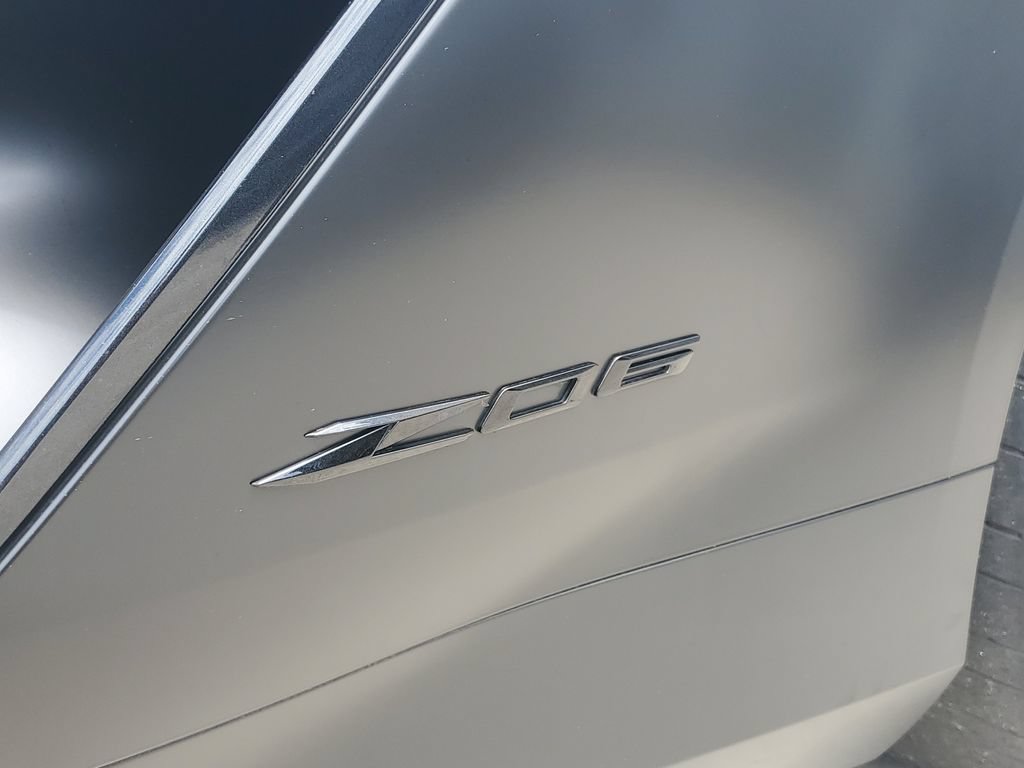 Used 2024 Chevrolet Corvette Z06 w/ Z07 Performance Package RWD image 3