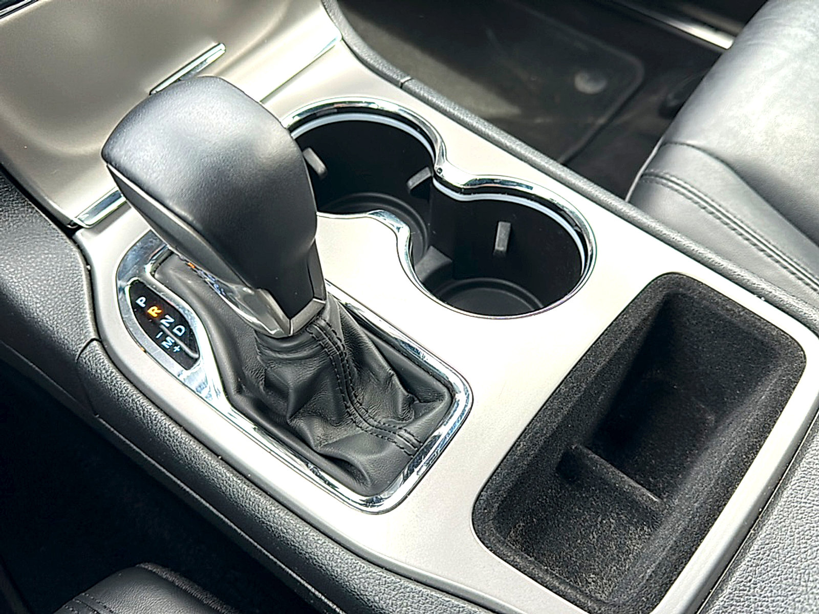 Used 2021 Jeep Grand Cherokee Limited image 36