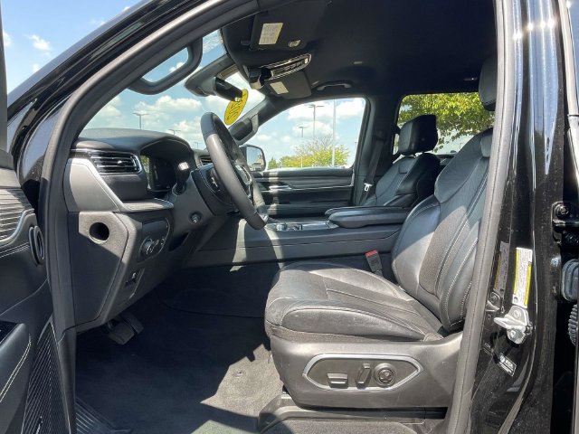 Used 2024 Jeep Wagoneer Series II AWD/4WD image 15