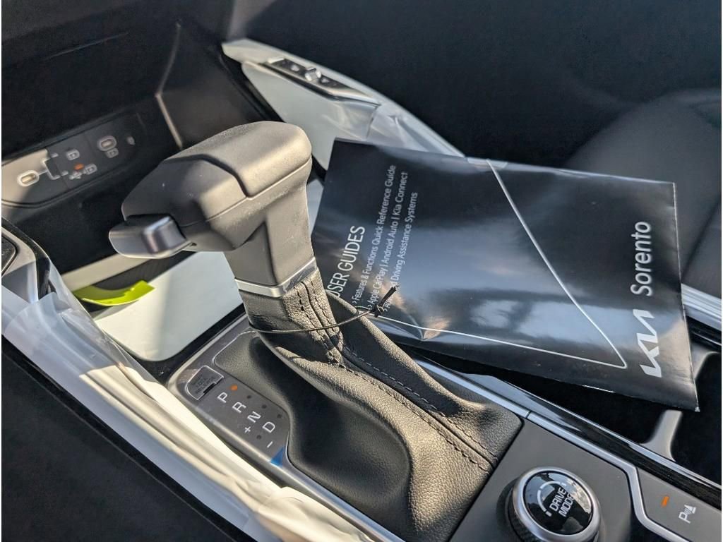 New 2025 Kia Sorento SX image 23