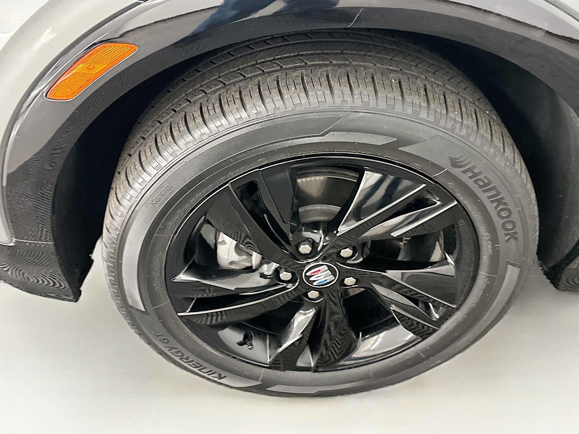 Used 2024 Buick Encore GX Sport Touring image 11