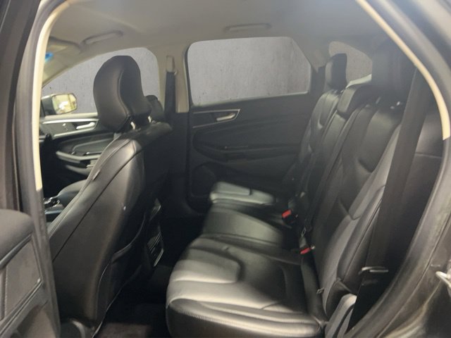 Used 2017 Ford Edge Titanium w/ Technology Package AWD/4WD image 8
