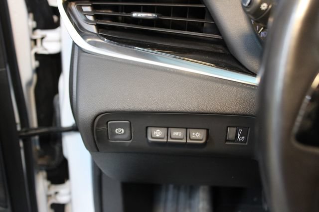 Used 2022 Buick Enclave Avenir w/ Trailering Package, 5000 lbs. AWD/4WD image 15
