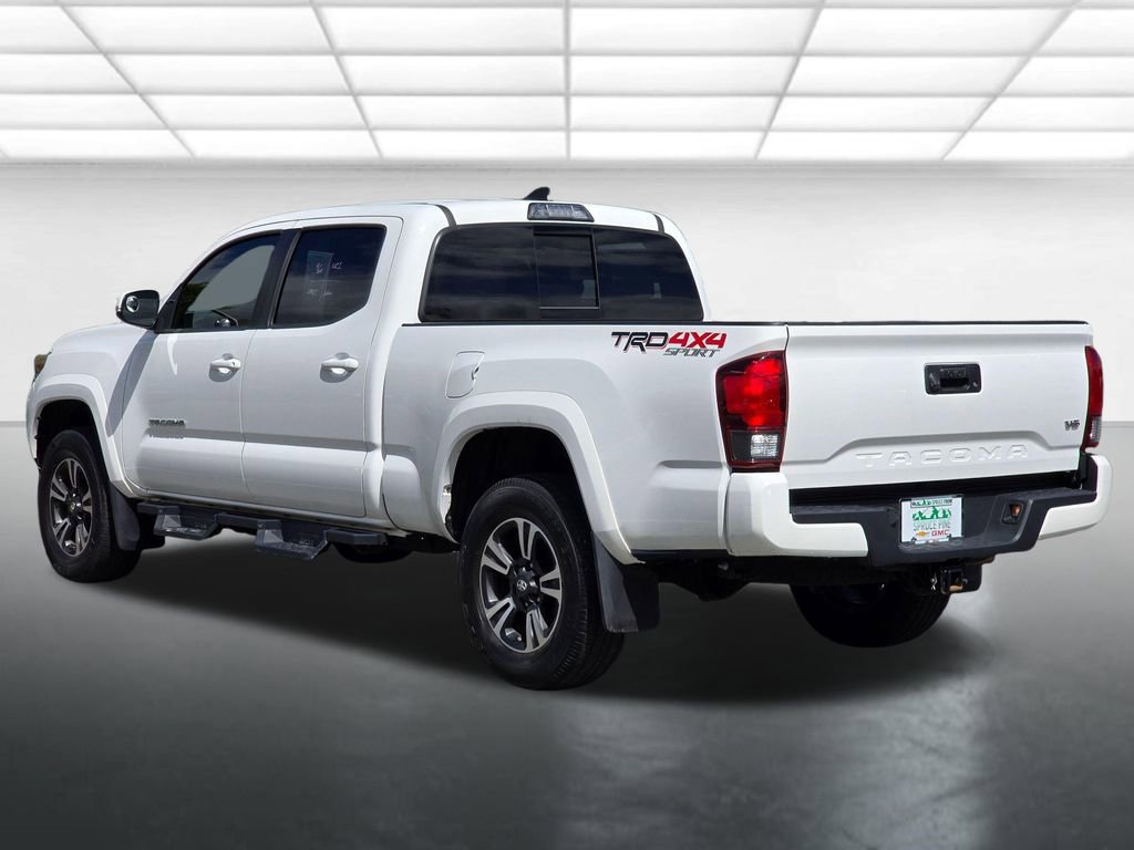 Used 2019 Toyota Tacoma TRD Sport AWD/4WD image 14
