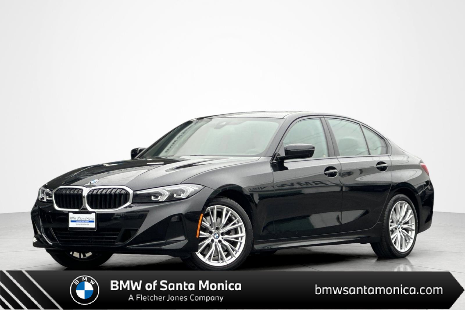 Used 2023 BMW 330i Sedan w/ Premium Package RWD image 1