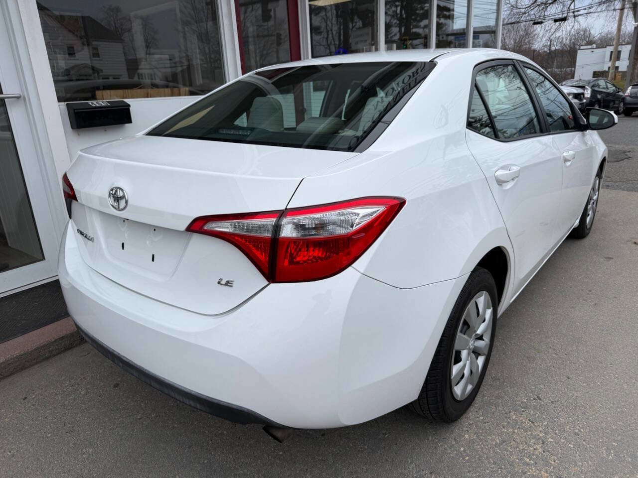 Used 2016 Toyota Corolla LE FWD image 7