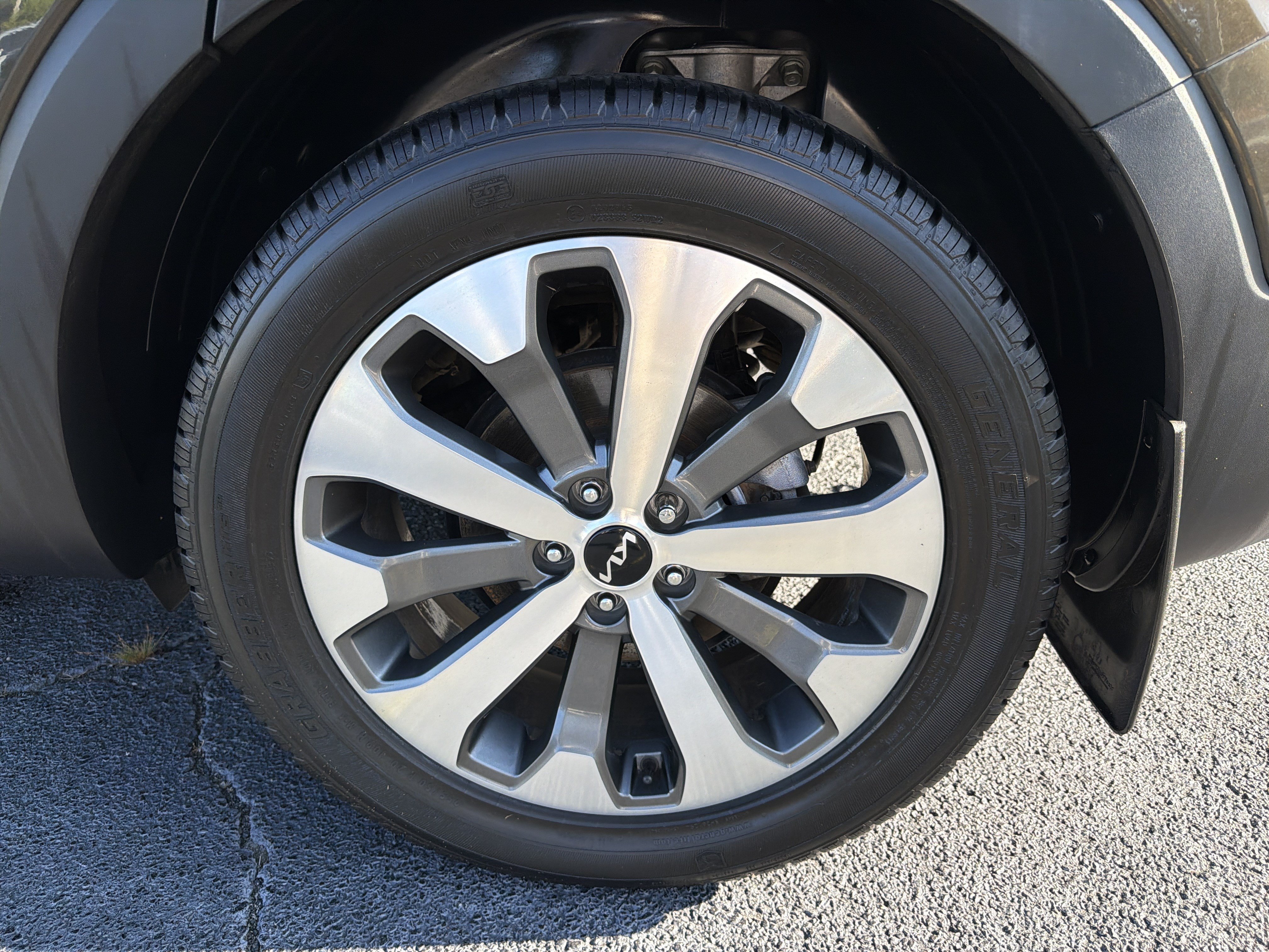 Used 2022 Kia Telluride S FWD image 31