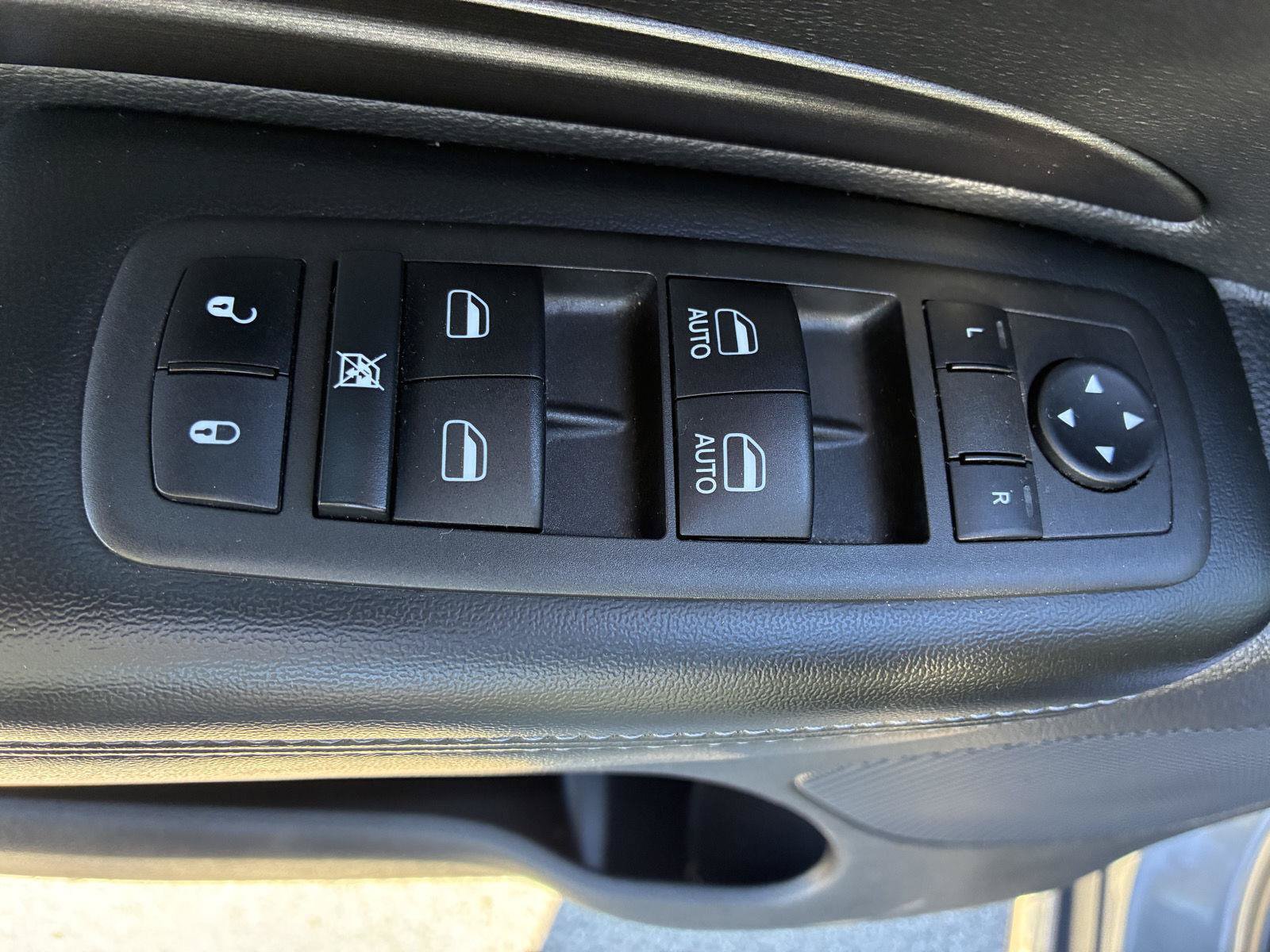 Used 2022 Dodge Durango SXT AWD/4WD image 19