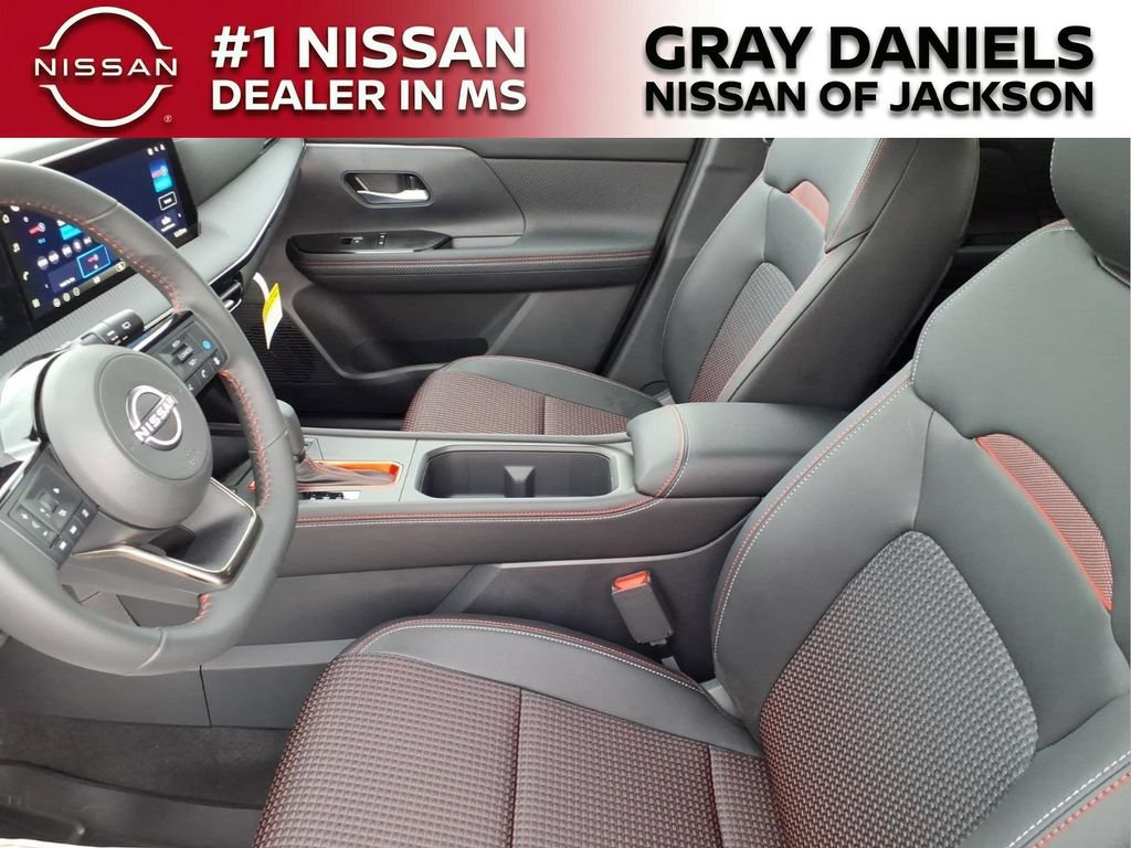 New 2026 Nissan Kicks SR AWD/4WD image 18
